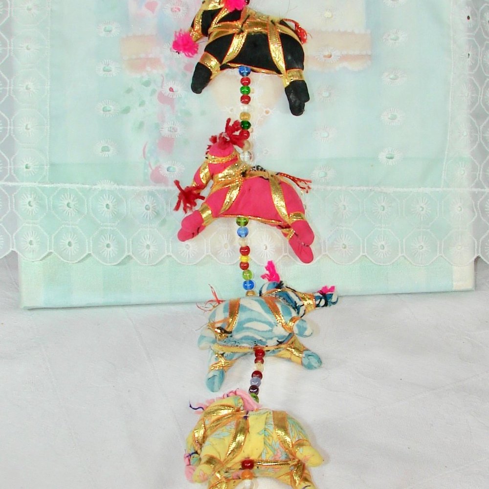 Vintage Made in India 6 Anji Raj, Beaded String of Elephants w/Bell Decorative